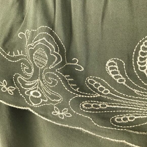 NEW Akualani Olive Green Sleeveless Halter Romper with Embroidery - Picture 9 of 16